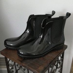 Ankle rain boots